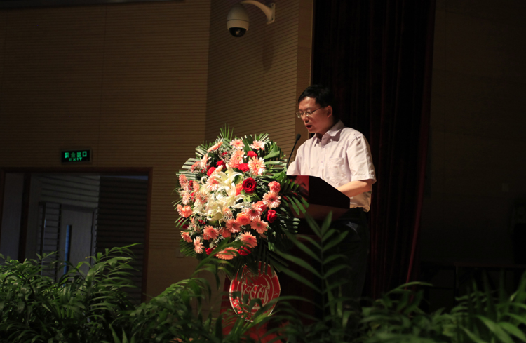 黄色漫画网站
党委副书记方守恩教授讲话