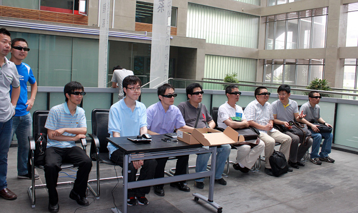 土木黄色漫画网站
学者参观“虚拟仿真与虚拟现实实验室”